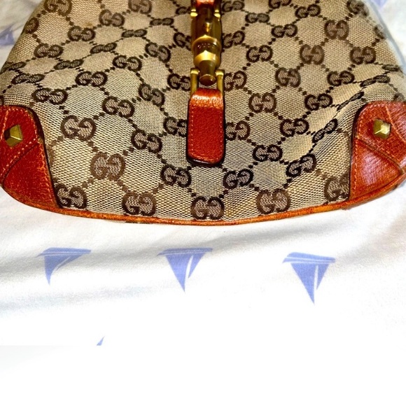 AUTHENTIC GUCCI HANDBAG - Picture 6 of 8